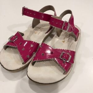 Saltwater sun sandals hot pink